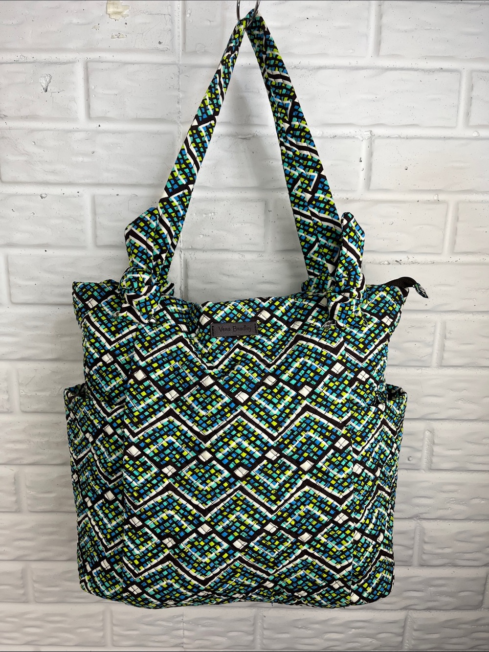 VERA BRADLEY HADLEY ZIPPER TOTE IN RAIN FOREST PATTERN GEOMETRIC NWT LARGE